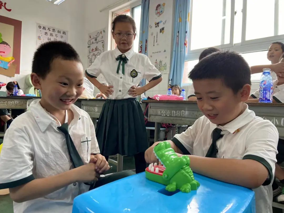 四川天府新区合江小学热烈庆祝“六一”国际儿童节