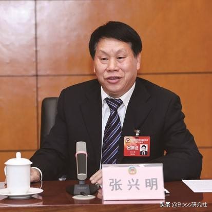 重庆富豪圈8大新人，坐拥财富390亿，一人靠离婚获得41亿资产