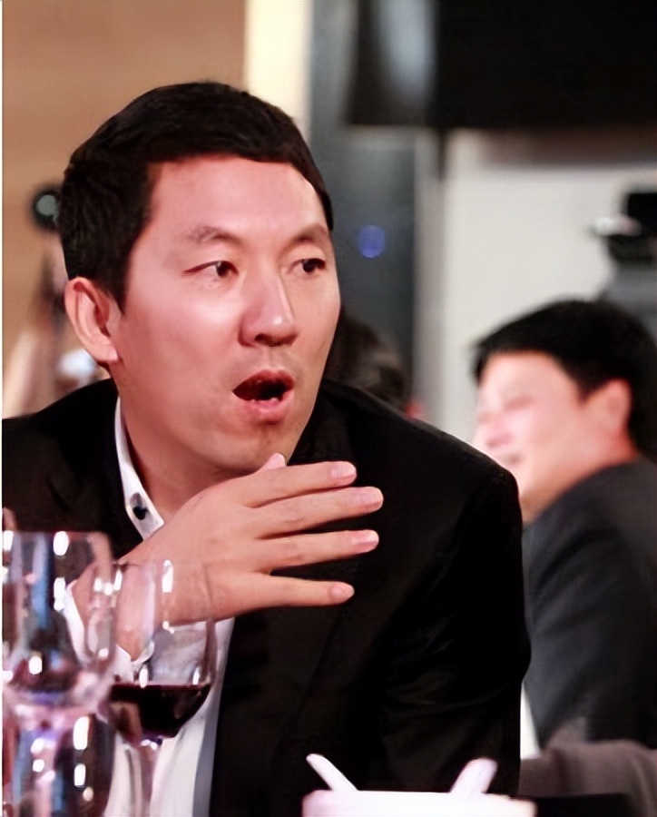 被孙东海"监视"4年,鄢颇因此受伤入院?李小冉到底经历了什么