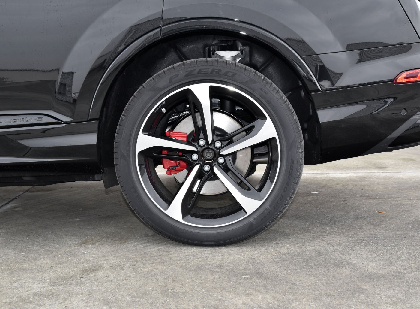 奥迪Q7 冰雪运动版：作为次顶配车型，81.98万的价格值得入手吗？