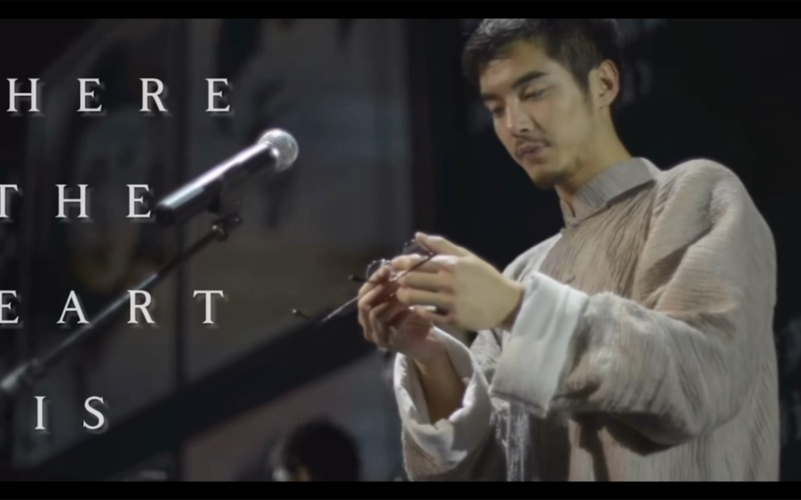 为什么狂飙能够热播?你是为何入坑的?金世佳展博的路你知道吗?