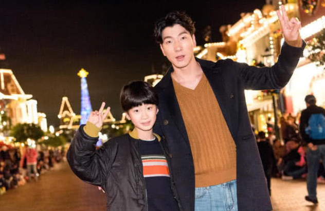 红得快，沉得也快，这8位“风光不再”的明星，如今有人露了原形