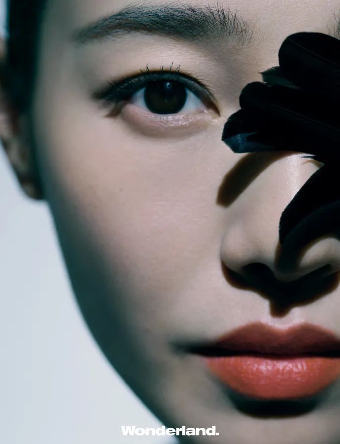 被王嘉尔颓丧风造型帅到！这些小众的宝藏杂志也太会拍了吧…