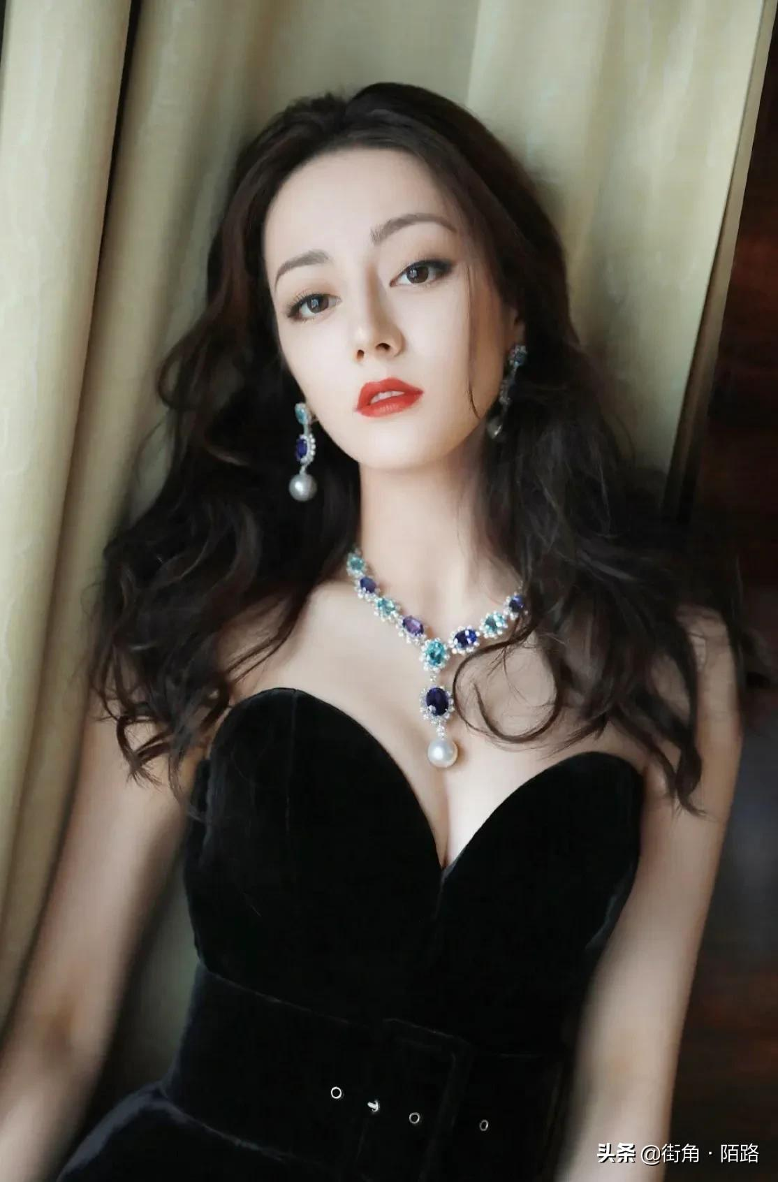 《迪丽热巴》壁纸