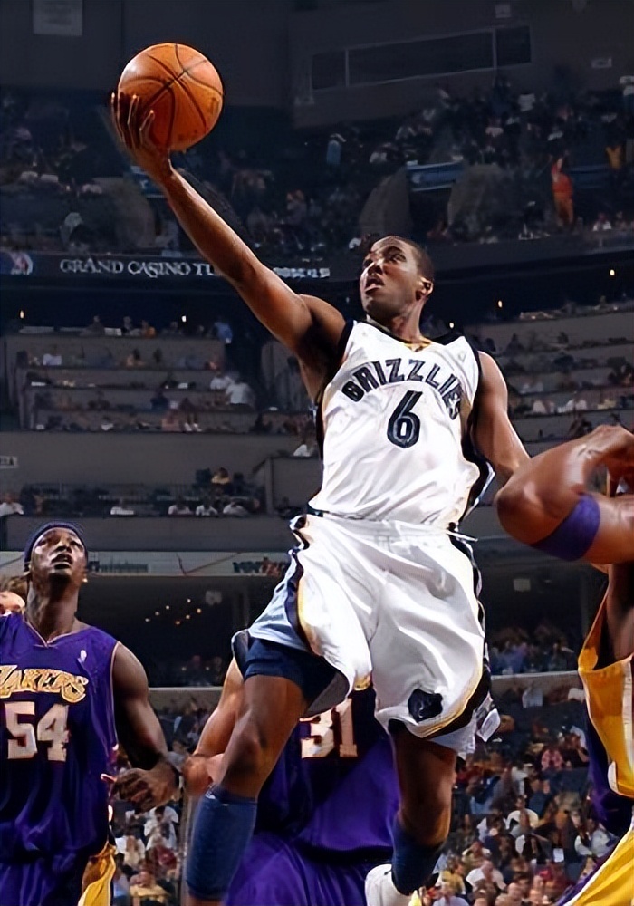 埃迪琼斯技术特点（NBA365天365星-埃迪琼斯）