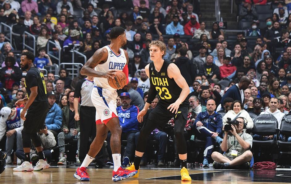 110-102!快船主场惜败爵士!乔治空砍34+8+4,裁判吹罚尺度太黑