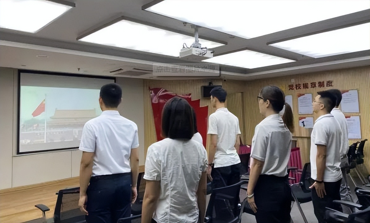 公务员中相对“轻松”的岗位，老干部局很吃香，榜首当之无愧