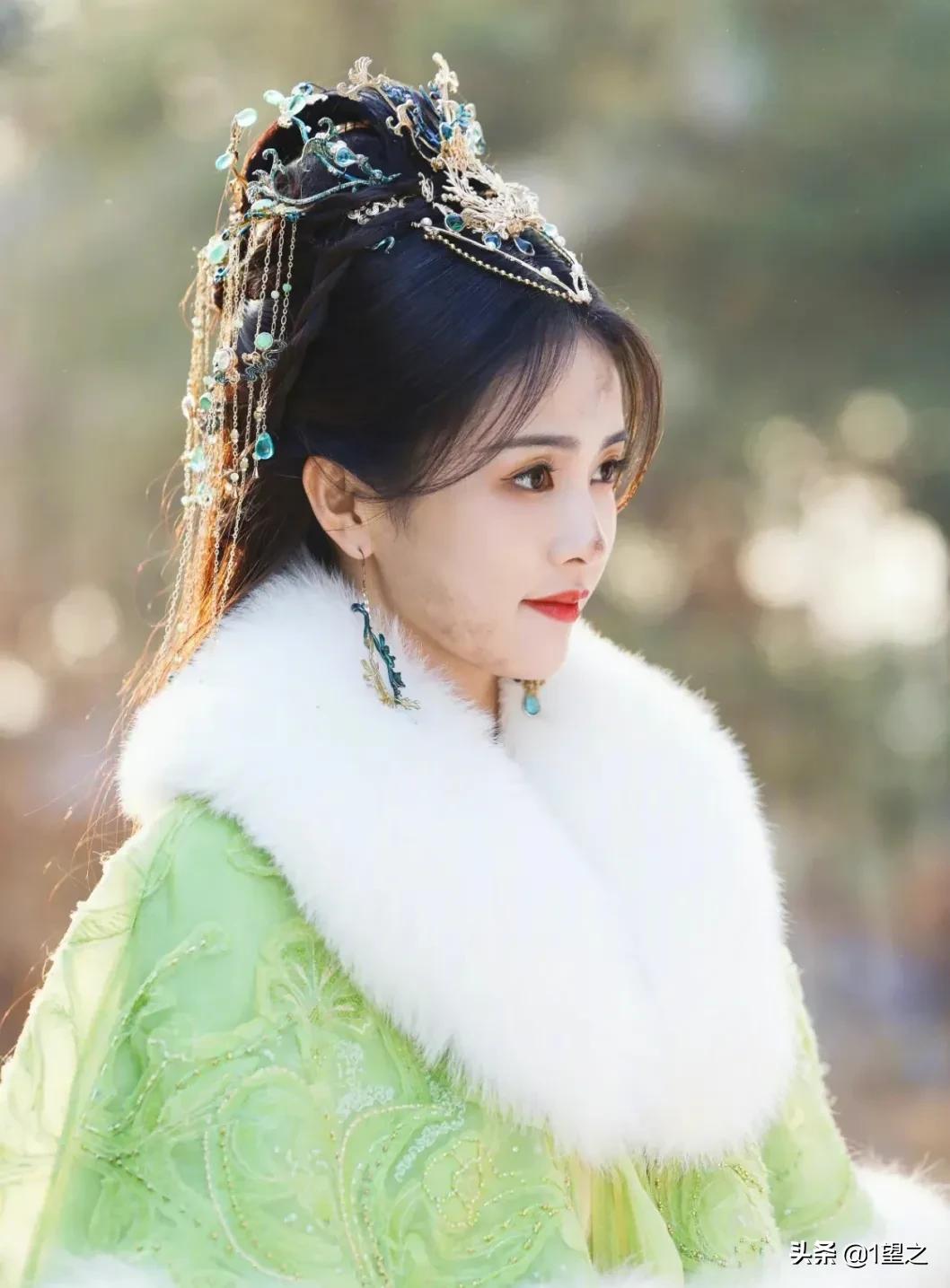 白鹿古装造型，长月烬明