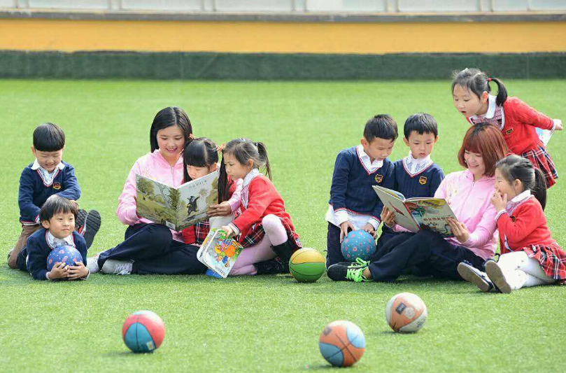 别看幼师工资低，但“隐藏福利”并不少，双休只不过其中之一