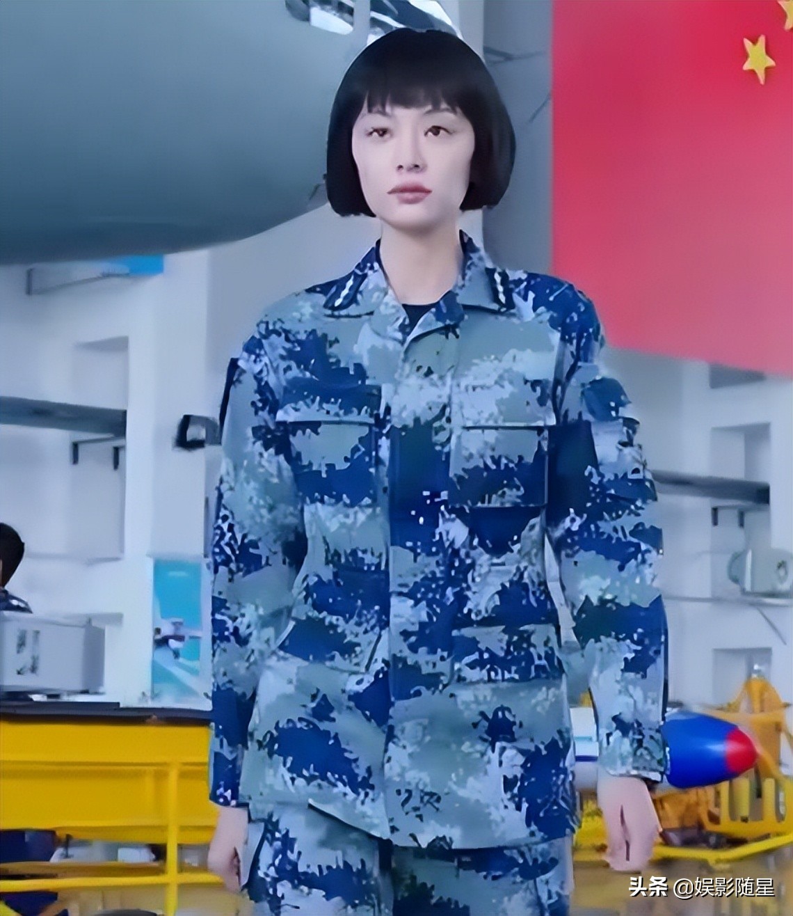 《我爱轰炸机》计日而待，张晚意空军上尉出镜，女主亦是美若天人