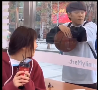 #后悔没谈一场校园恋爱# 现在的你真是后悔吗？真的遗憾吗？