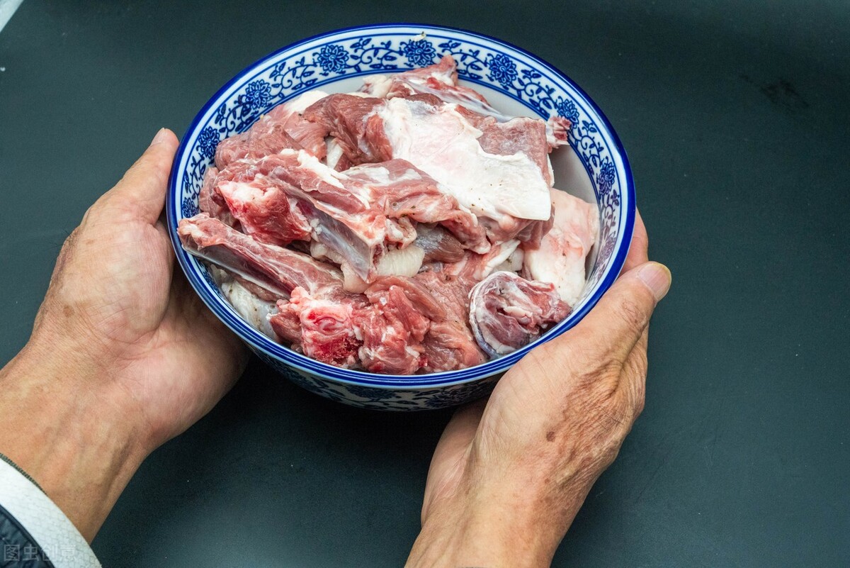 狗狗去跳蚤偏方，老一辈传下来的老办法，很有用