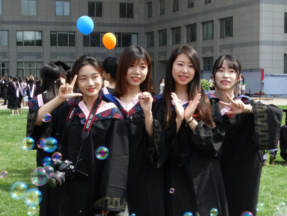 读4年本科要花多少钱？大概需要这个数，普通家庭很有压力