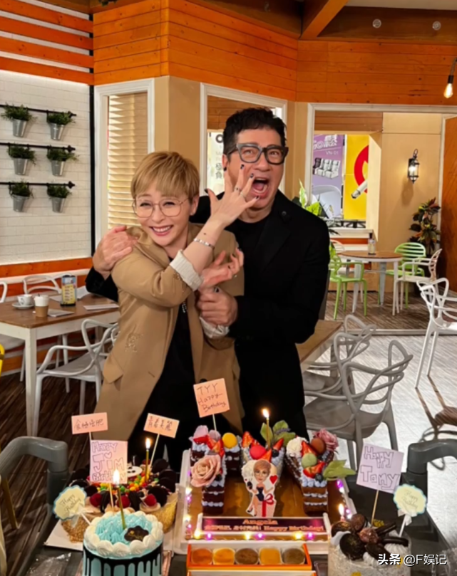 汤盈盈庆生活动多！佘诗曼周家蔚梁靖琪和爱回家同事相继为其庆生