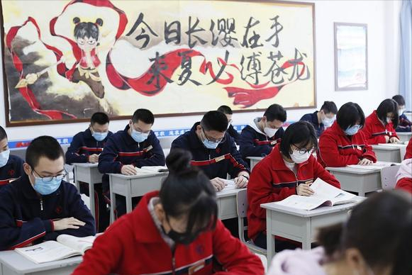 湖南两所大学毕业证一文不值，已被官媒点名曝光，家长报考需谨慎