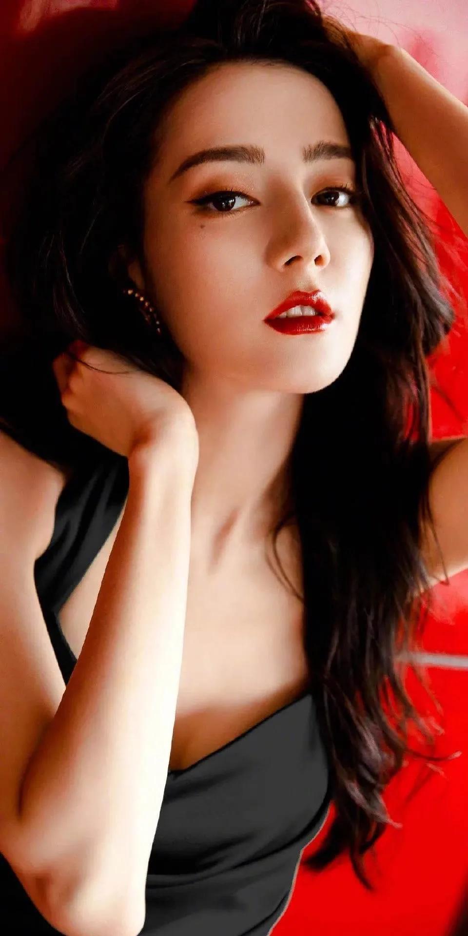 迪丽热巴2022最美靓照，女神总是百变的