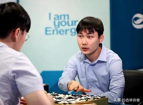 王星昊朴廷桓(曾经屠龙朴廷桓的业余棋手，现在怎么样了？)