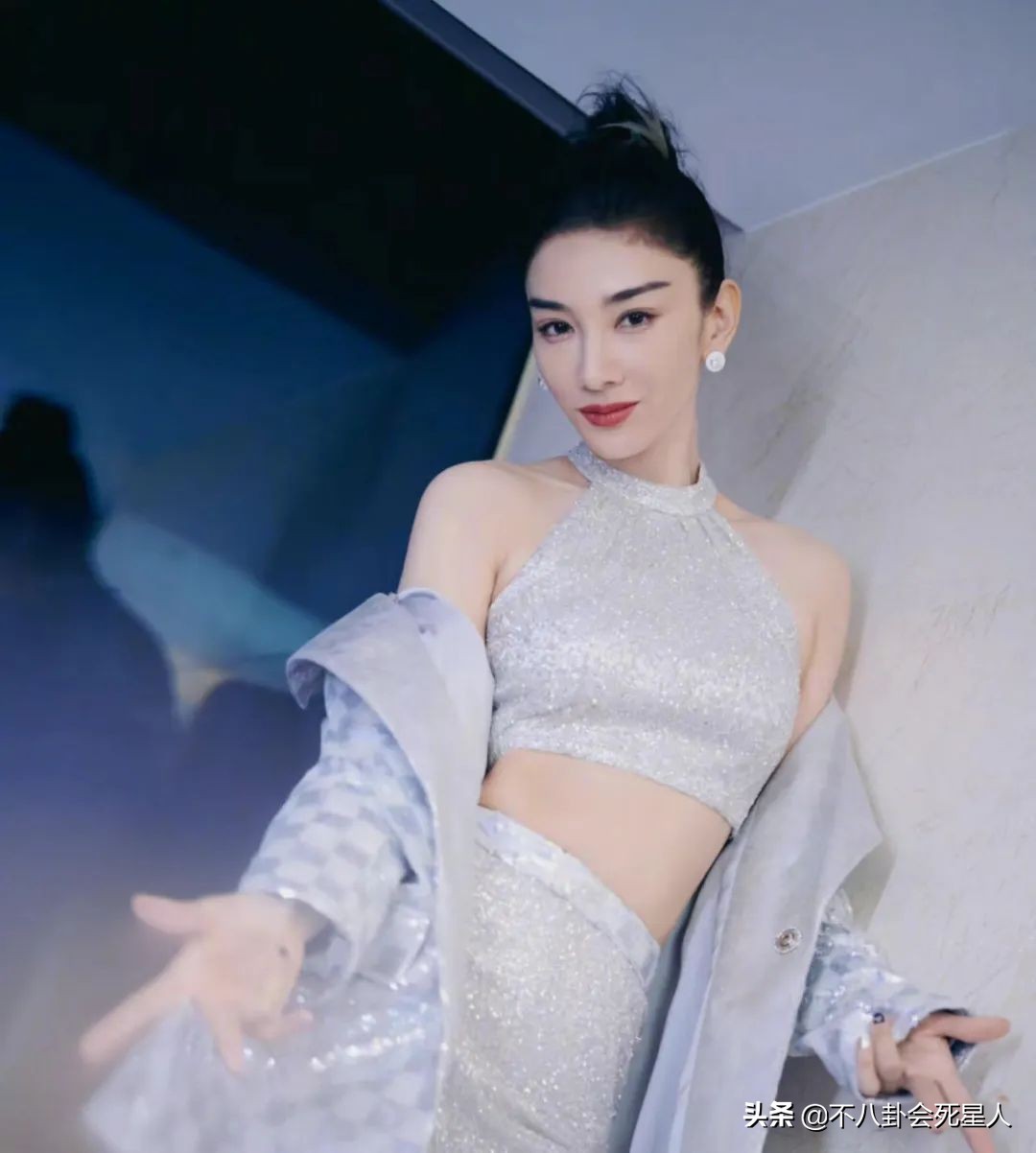 貌美如花，眼光却差的6位女星，有人衣品灾难，有人择偶“难看”