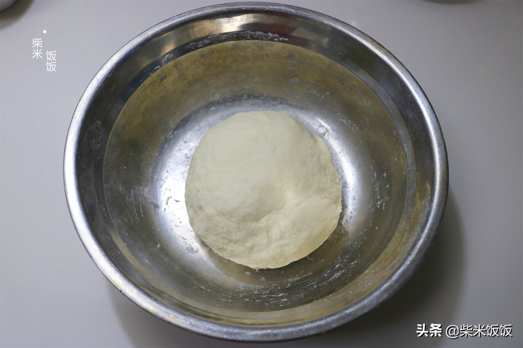 这个饼，我家每周至少做一次，香酥柔软，是我做过的最好吃的饼