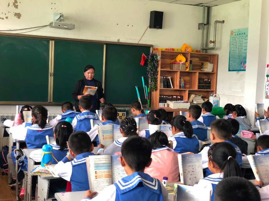 教师工资（教师工资到底过万没）