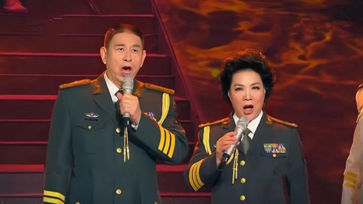 程志：與殷秀梅閃婚閃離，二婚再娶軍旅歌手王秀芬，現狀怎樣了？