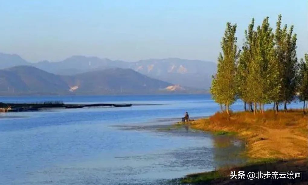 山水风景简笔画图片大全大图(简单易学的湖畔风景简笔画，培养孩子的绘画兴趣)