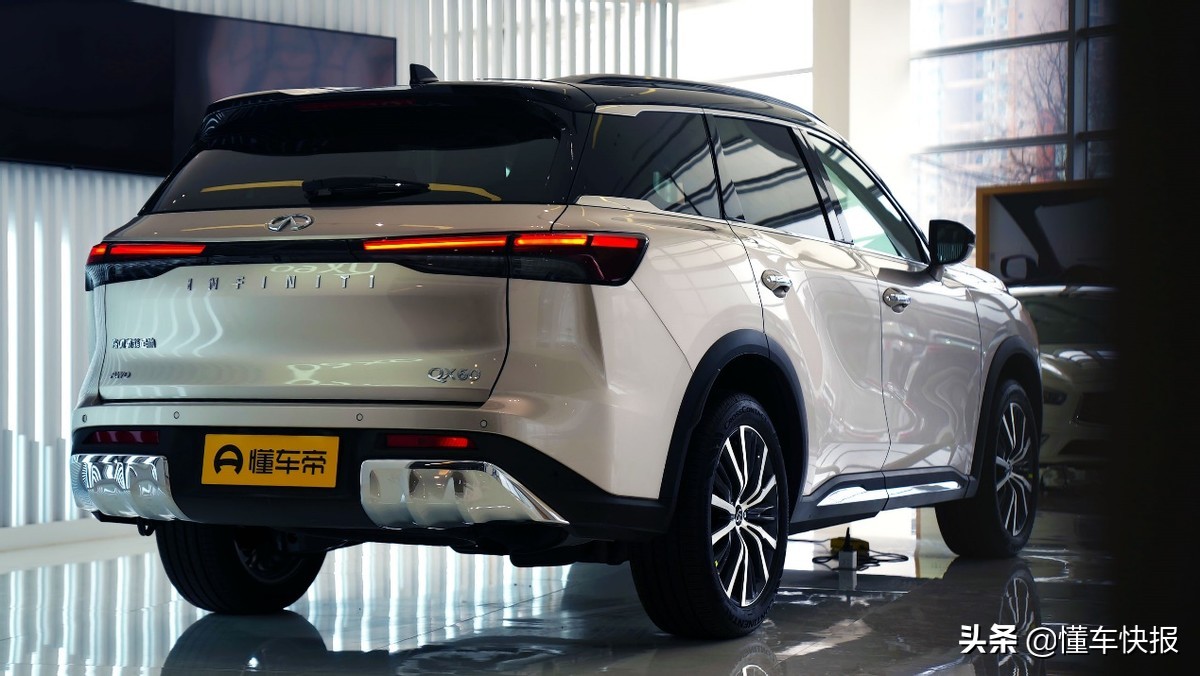 现代东方豪华，售价39.98万元起，一代英菲尼迪QX60实拍解析