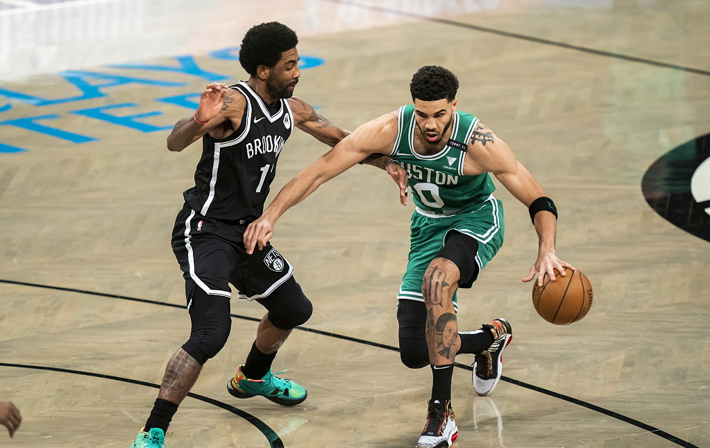 美國(guó)籃球nba直播視頻（CCTV5不轉(zhuǎn)，這1平臺(tái)直播NBA季后賽雄鹿VS波士頓！字母哥PK塔圖姆）