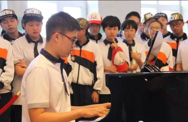 哈尔滨4所中学，列为清华大学生源地，网友：不能像桃某中学吧？