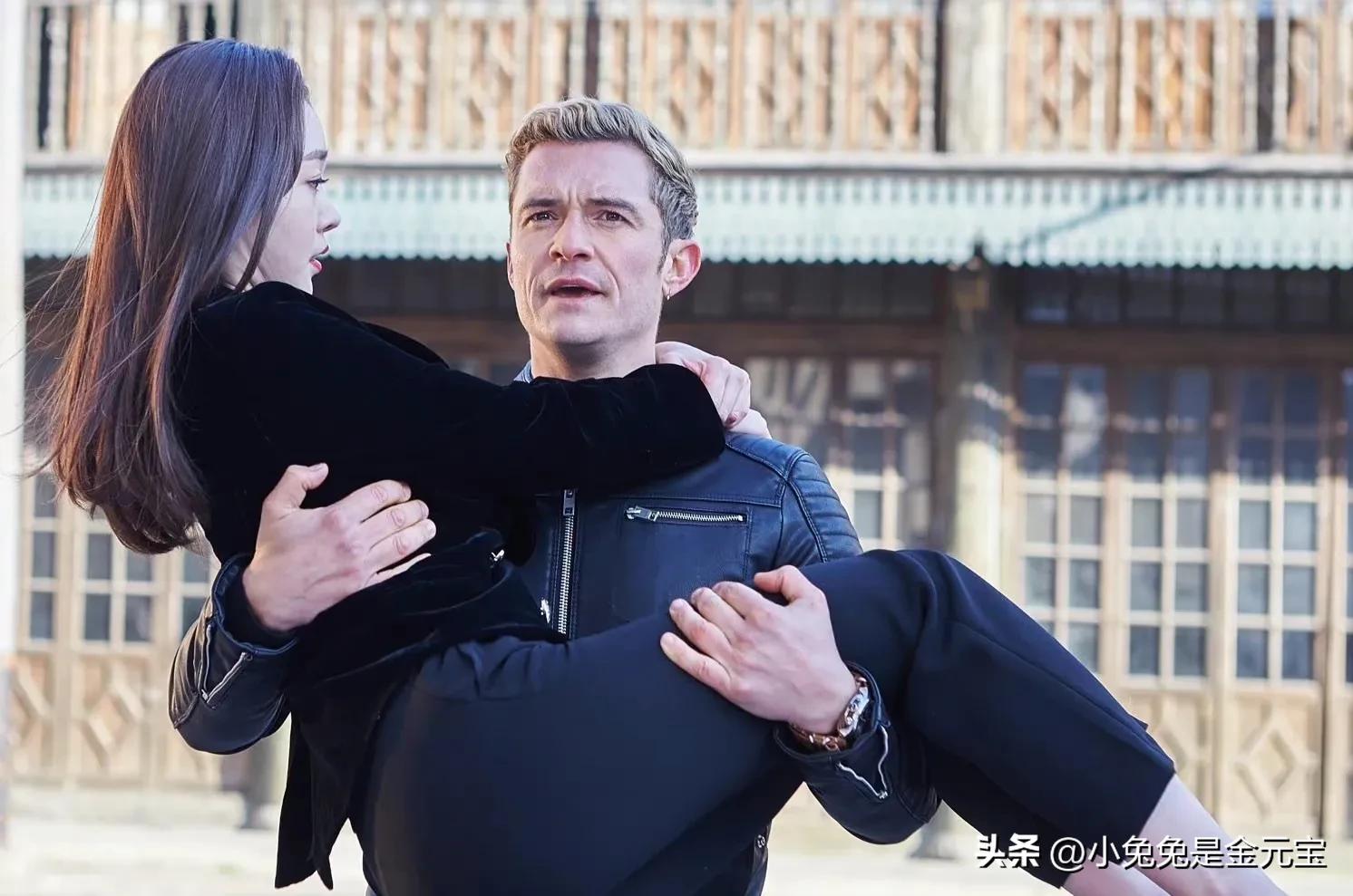 宋轶这一身黑色造型很酷