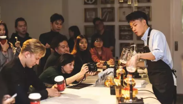 邮局也卖咖啡，消费者快不够用了