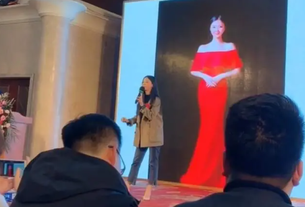 美希：四川23岁女孩大学期间狂赚百万，是团队包装，还是真实故事