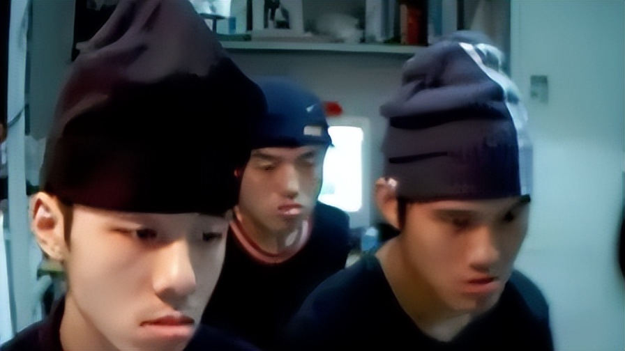 “网红鼻祖”后舍男孩：曾凭“对口型”火爆全网，如今怎么样了？