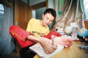 无臂状元杨孟衡，考上剑桥硕士，收获爱情，结婚生子成了人生赢家