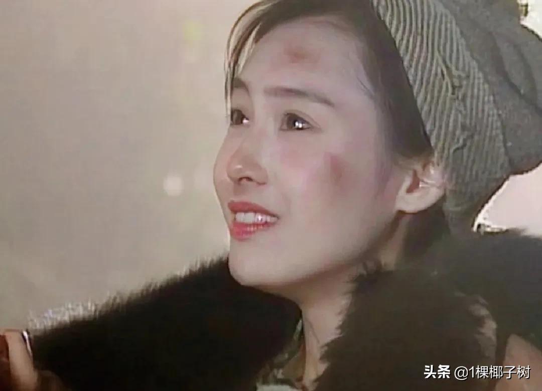 朱茵这一版的黄蓉 皮肤黑也挡不住她的灵气