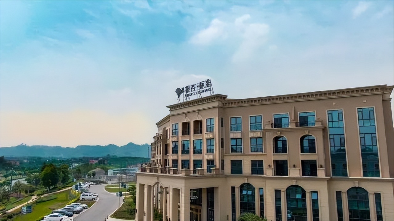 成都银杏酒店管理学院现已发展成为一所以酒店,旅游管理类专业为特色