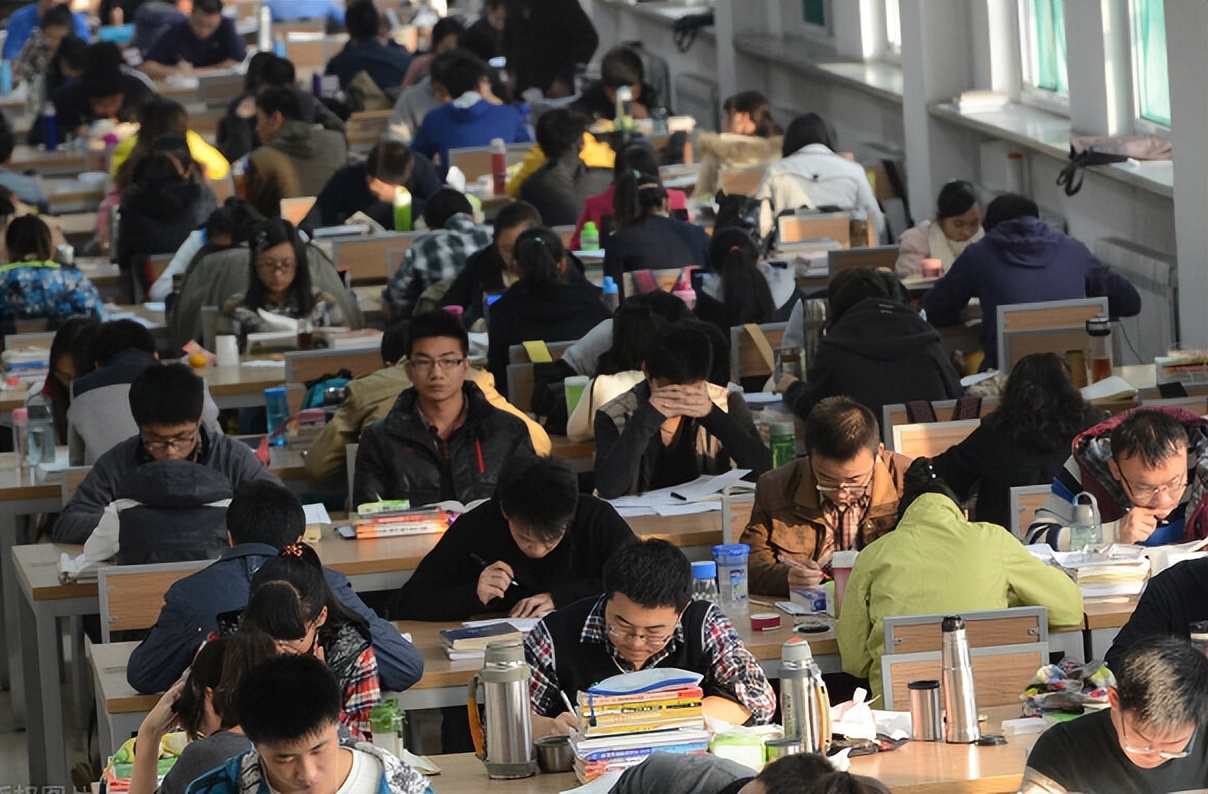 考研也有“大小年”的说法？不要过分担心，成绩好才是成功的根本