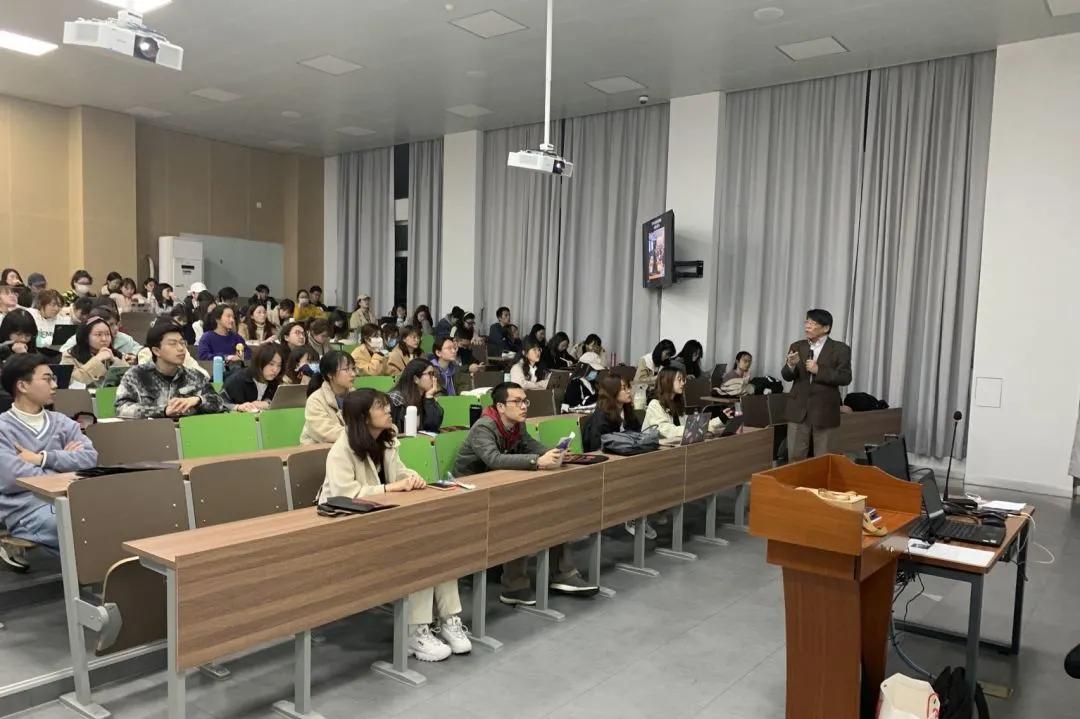 策马与上海外国语大学有啥小秘密