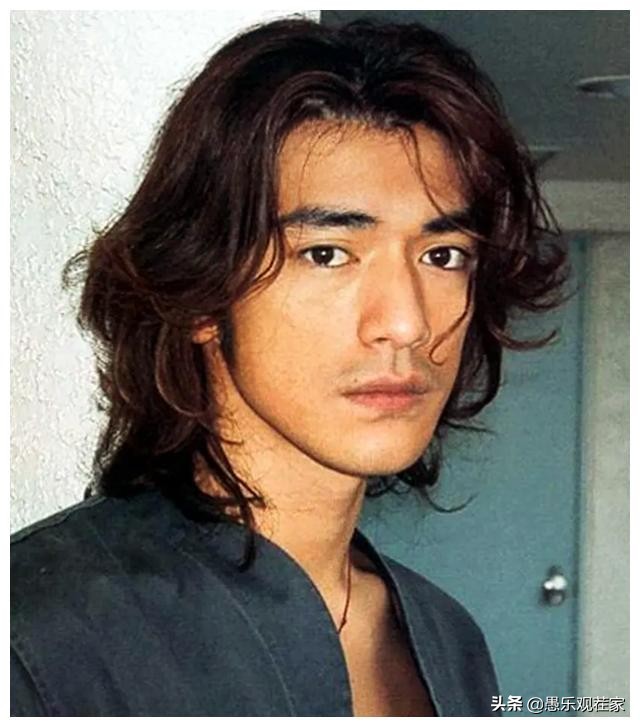 比刘亦菲还美的“仙女姐姐”，追爱半生离婚两次，如今57岁仍单身