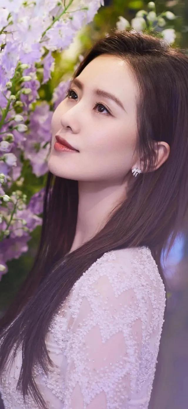 简直就是仙女下凡，刘诗诗