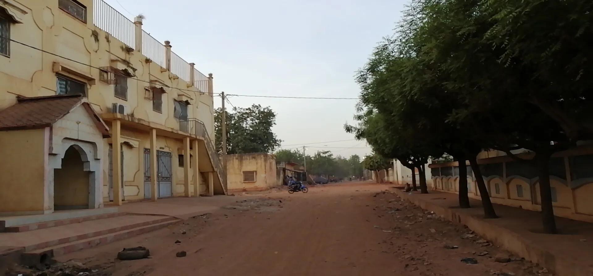 碎钉足球鞋适合跑步吗（我的慢跑生活）