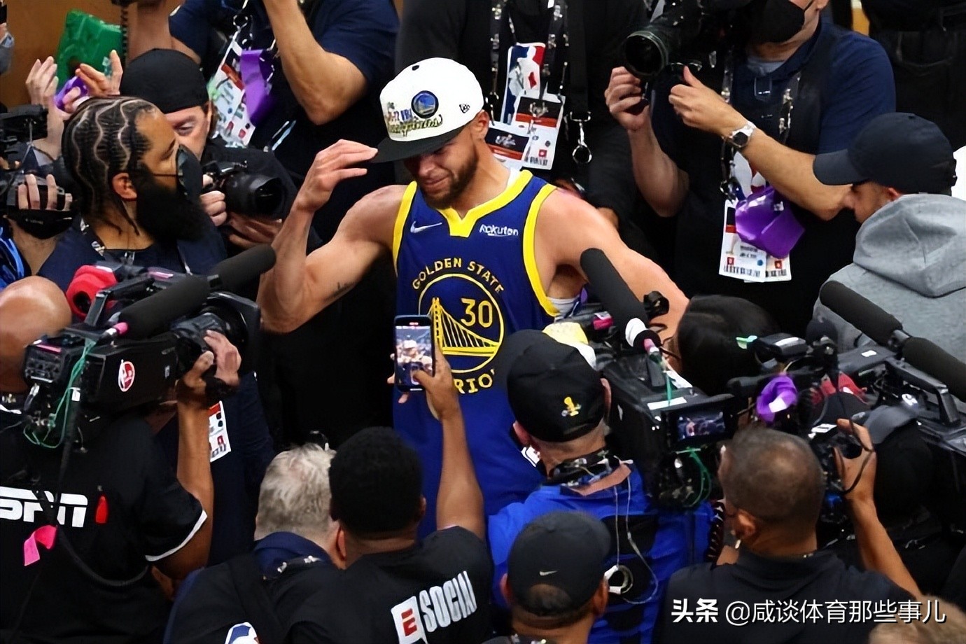 nba老板为什么怕奢侈税(历史奢侈税榜，勇士历史第一！可交5年税拿4冠，市值暴涨12倍血赚)