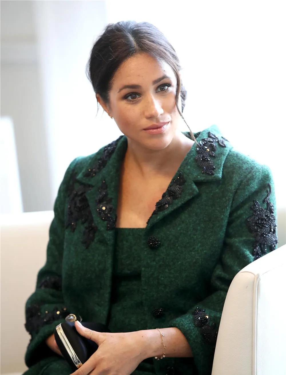 黑人血统、离婚小明星，带娃嫁王室，倾世王妃变形记