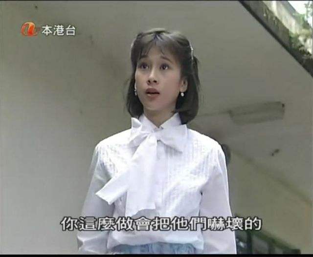 TVB两大甜妹命运各异，唐宁离婚带两娃苦求工作，文颂娴却很幸福