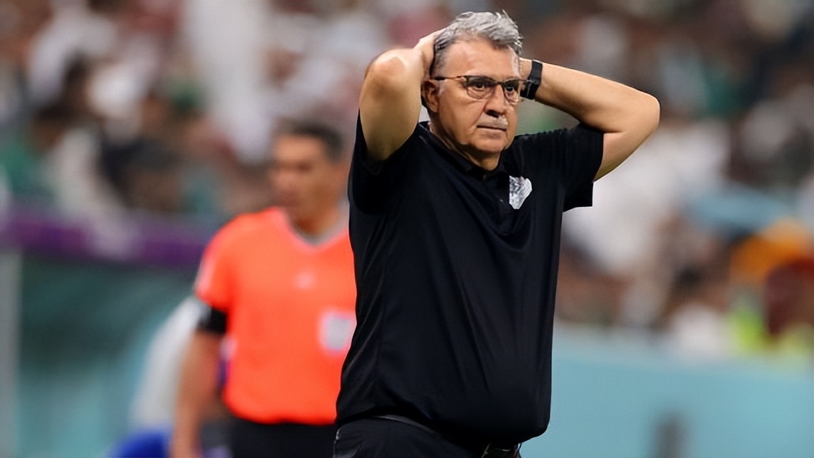 2018世界杯教练下课（世界杯首位下课主帅？北美劲旅教头出局后辞职 率队负于祖国遭诟病）-趣拿体育