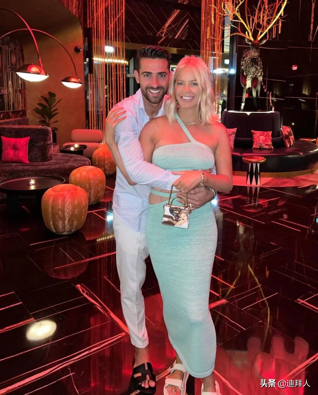 真人秀《迪拜娇妻》开播，贵妇炫富撕逼是亮点，被阿联酋人喷很惨