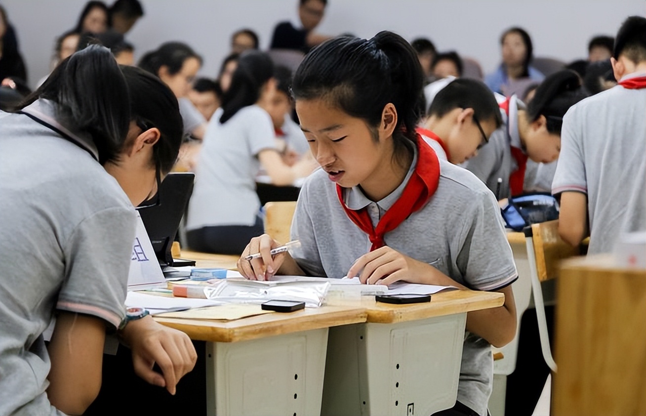 学生成绩下降的原因及对策（学生成绩下降怎么办）-第1张图片-科灵网