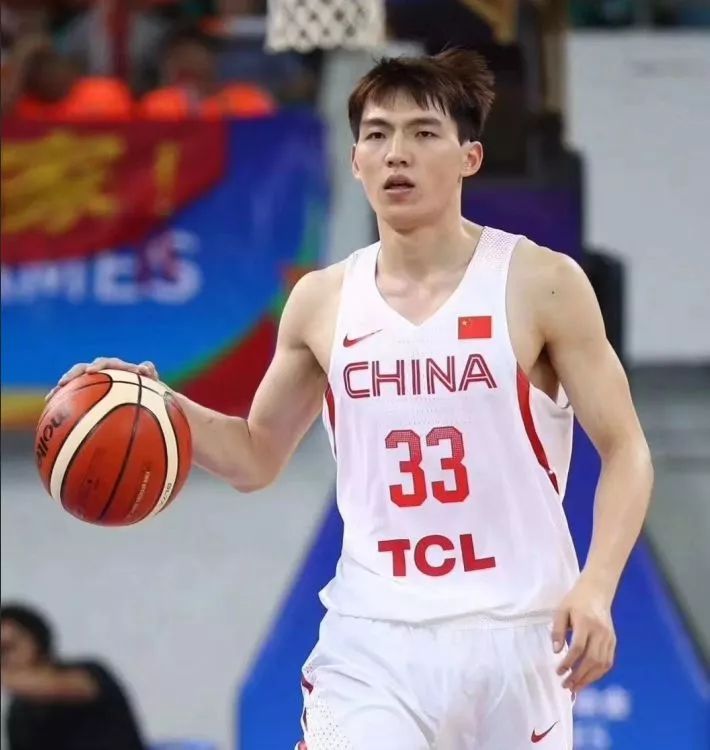 男篮世界杯中国vs波兰孙铭徽（易建联、郭艾伦、方硕、孙铭徽，谁是中国男篮世界杯最大遗珠？）