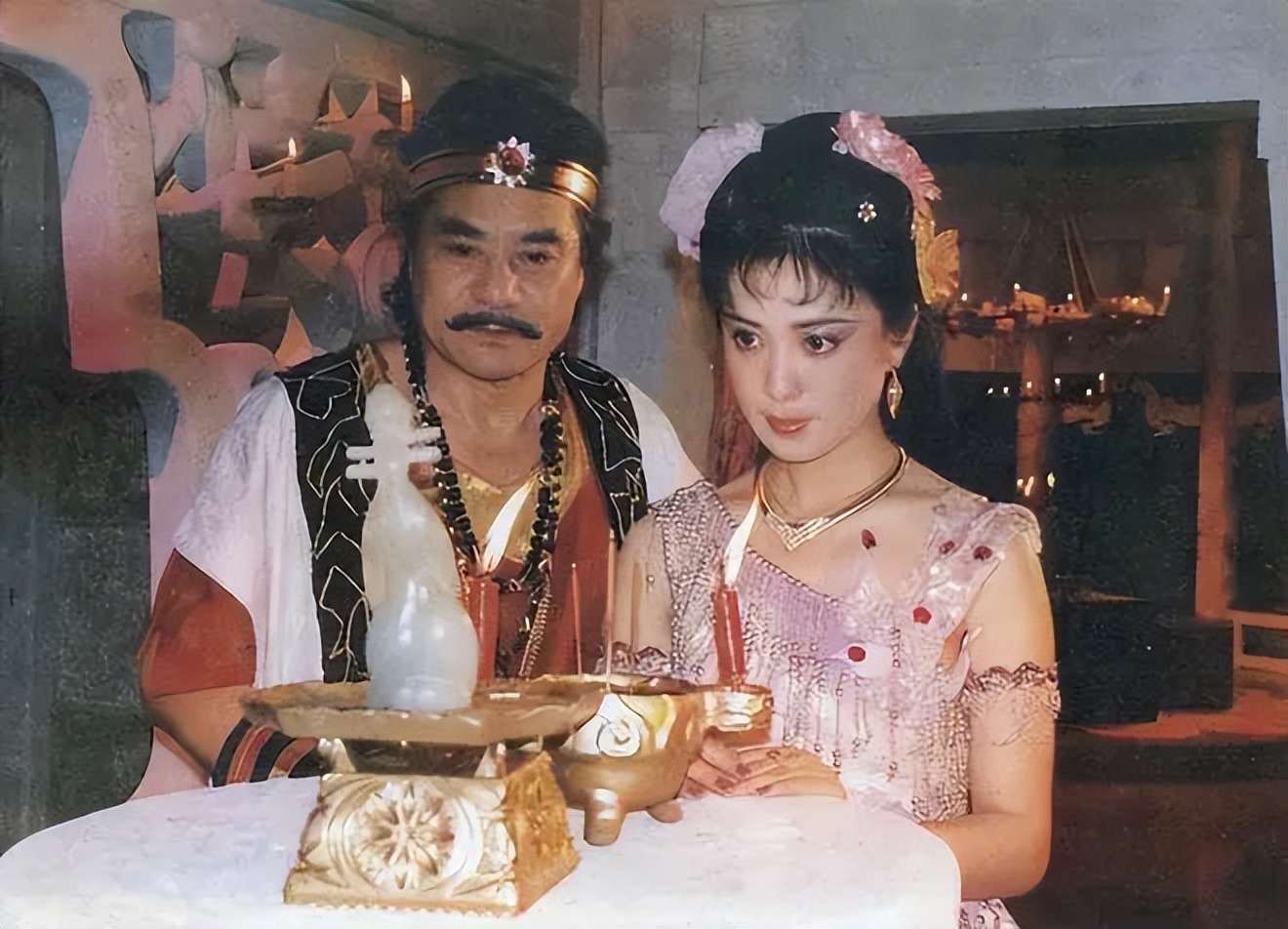 《古墓荒斋》：17岁周迅的处女作，傅艺伟的颜值巅峰，更胜妲己