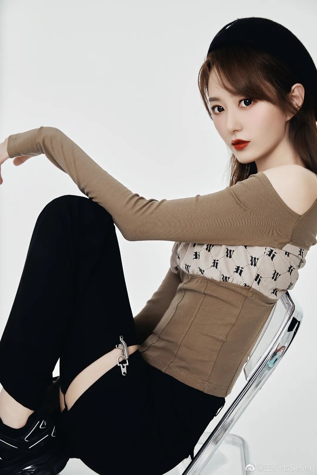 腾讯nba女主播小七(长江以北,小七最美)_篮球新闻 - 黑白体育